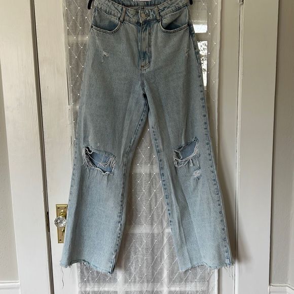 Zara Denim - Zara Wide Leg Ripped Knee Jean Light Wash
